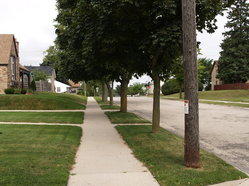 WI House 12TH ST 2_Street 1